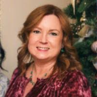 Christina Houle's Instagram, Twitter & Facebook