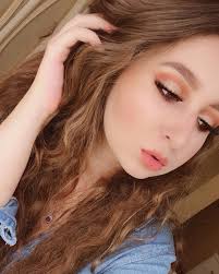 Easy Party Makeup ✨ ad 🎄 Save this down for your next Christmassy night  out 🥂 @kikomilano have launched their Holiday Première collection and  there are some absolutely gorgeous products in the