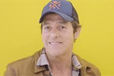 Il protiguera ses conseils au personnage de léo plus belle la vie: Prime Plus Belle La Vie Les Revelations De Laurent Hennequin Andres