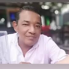 👤 Este usuario está a 1 KM de distancia te envió una solicitud Aceptar 👤  Eliminar ❌