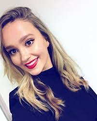 Joely Walker's Instagram, Twitter & Facebook