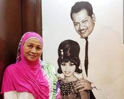 Dian p ramlee stars in ombak rindu the series | dari penerbit filem sangkar,ombak rindu the series menceritakan kisah cinta agung,hariz (remy ishak) dan izzah (izara aishah) yang sehingga kini amat sempurna. Dia Suami Pertama Dan Terakhir Dian P Ramlee Soya Lemon