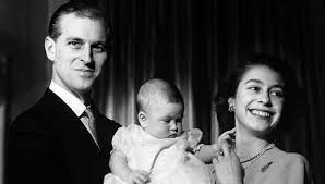 Görülen o ki kraliçe elizabeth ve eşi prens philip arasında kan bağı var. Kralice Elizabeth In Esi Prens Philip 99 Yasina Girdi Magazin Haberleri Ntv