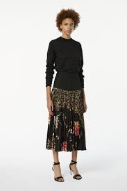 We did not find results for: Victoria Beckham Pleated Skirt In Black Floral Print Multicolour Womens Skirts Plotwale
