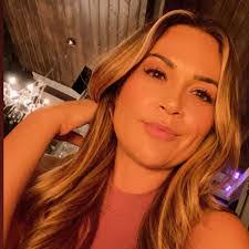 Teri Pena's Instagram, Twitter & Facebook