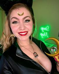 Sonya Luna Moon 🌜 had a super fun Halloween seeing @tchami at @theavelive  with beautiful frands 🖤🌙✨ thankful for the amazing music by a talented DJ  “priest” 🙏🏻🔥, the twerking nun &