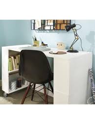 Die tischbeine und die tischplatte montieren. Upcycling Wir Bauen Aus Alten Weinkisten Einen Schreibtisch Wunderweib