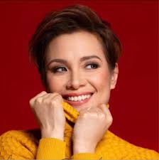 Filipina performer Kay Sibal makes her Broadway debut as Catherine Howard  in SIX the Musical. From performing Ariana Grande's “One Last Time”