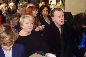 Check spelling or type a new query. Les Confidences D Isabelle Foret La Mere Des Enfants De Cloclo