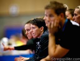 I 2010 tok hun tilbake pikenavnet, og la til marathon som mellomnavn. Great To Be Back But Only For A While Stregspiller