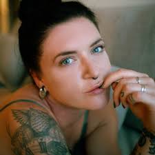 💙 Juno Ray 💙 (@junosadventures)