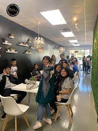 Pin By Ding Tea Tampa On Bubble Tea Store Tea Store Bubble Tea Bubbles