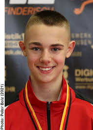 Dennis Sievert's Instagram, Twitter & Facebook