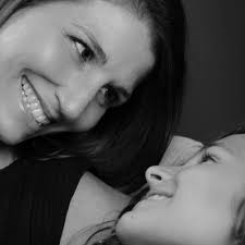 Andrea Daniel (@andreandedrick)