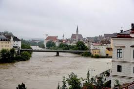 Die enns nähere sich einem wasserstand von fünf metern, berichtete ö3. 37ez Hyo6eisrm