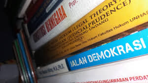 Dr ahmad zaharuddin sani sabri adalah timbalan pengarah, institut pemikiran tun dr mahathir mohamad. Kebebasan Berserikat Dan Mengeluarkan Pendapat Dalam Kerangka Demokrasi Konstitusional Bahasan Id