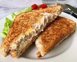 Diner Style Tuna Melt Heisses Thunfisch Sandwich Rezept Thunfisch Sandwich Lebensmittel Essen Snack Ideen
