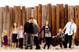 Treasured Moments With The Ones You Truly Love 15 Photos Family Photography Family Photoshoot Family Photographer
