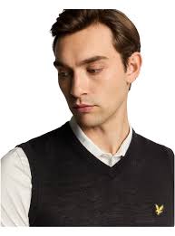 Lyle Scott Pullunder Merino Blend V-Neck, schwarz