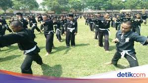Maybe you would like to learn more about one of these? Senior Penendang Siswa Psht Hingga Tewas Baru Setahun Disahkan Jadi Warga