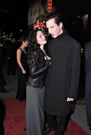 Actress rose mcgowan, who was formerly engaged to marilyn manson , has voiced her support for evan rachel wood and the four additional women who have accused the rock musician of abuse. Pin On Marilyn Manson