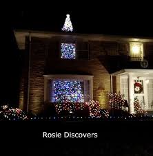 Rosie Discovers Nifty Christmas Light Displays In Lincolnwood Il Christmas Light Displays Christmas Lights Light Display