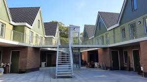 Hoi allemaal. Ik wil mezelf graag even voorstellen en een foto delen. Sinds  2 maanden wonen wij in het Bonte Paard