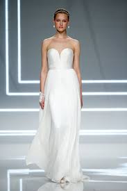 También es muy importante, aunque no lo parezca, la. Vestidos De Novia 10 Bridal Looks Unicos Para Una Boda Por Lo Civil Foto 1