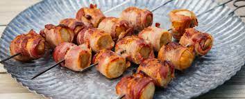 Recipes - Grilled Bacon-Wrapped Sausages With Spicy Avocado Dip - Applegate