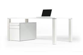 Mit ihrem meist zurückhaltenden design passen sie nahezu in jedes arbeitszimmer. Klassische Buro Schreibtische Starre Burotische Von Leuwico Osterreich News Aktuelles Von Leuwico Osterreich