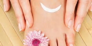 El medio de contagio idóneo para los hongos de las uñas es la humedad. Elimina Los Hongos Y Los Callos En Los Pies De Manera Definitiva Con Este Remedio Casero Mui Belleza