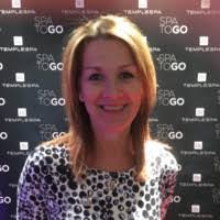 Jennifer Lupton's Instagram, Twitter & Facebook