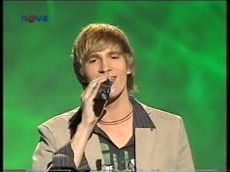 Objevil se i v první padesátce soutěže česko hledá superstar 2005. Adam Vojtech Slavi 34 Let Od Kena Ze Superstar Az Po Horky Konec Na Ministerstvu Extra Cz