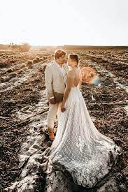 Die schönsten inspirationen und viele fantastische ideen haben wir euch hier zusammengesucht. Trash The Dress 50 Ausgefallene Ideen Tipps Inspirationen