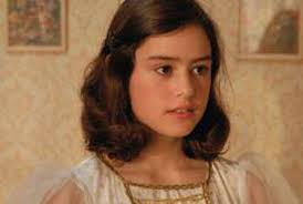 Cara Anna Frak, caro Otto Frank, cara Miep, caro Peter, egregio signor  Capoblocco...vi scriviamo...