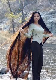 This Is Just Selfish She Should Donate An Inch To Every Girl Long Hair Styles Long Hair Girl Long Hair Women