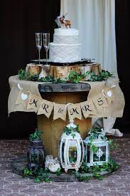 Round Wooden Spool For Your Wedding Cake Rustic Perfect For Your Wedding In The Woods La Country Wedding Cakes Wedding Cake Table Wedding Table Centerpieces