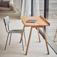 Erfahren sie, wie sie mit den modularen möbeln von usm das beste aus ihrem heimbüro machen können. Schreibtisch Aus Massiver Eiche Online Bei Milanari Com