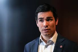 Cupidon frappe en ski de fond