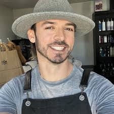 Darlene Garofalo's Instagram, Twitter & Facebook