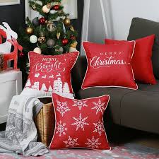 The Holiday Aisle Lomonaco Merry Christmas 4 Piece Throw Pillow Cover Set Review Decorative Pillows Christmas Throw Pillows Christmas Christmas Pillow Covers