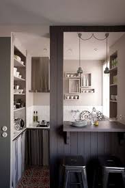 Petite Cuisine Equipee Idees Et Conseils Pour Gagner De La Place En Cuisine Cuisine Rustique Chic Cuisine Confortable Cuisine Minuscule