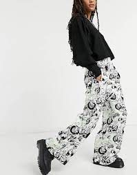 Related:billie eilish x bershka billie eilish h&m billie eilish hoodie billie eilish doll billie eilish rare. Bershka X Billie Eilish Bedruckte Jogginghose In Weiss Asos