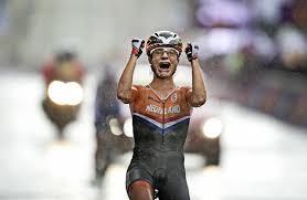 The 2014 winter olympics included seven sports. Journalisten En Fotografen Over De Olympische Spelen Anp