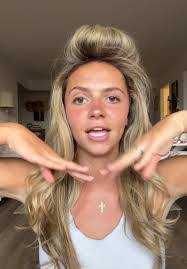 Sydney Crowell's Instagram, Twitter & Facebook