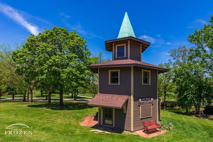 Earl Miller's Monkey House, Stubbs Park on Spring Day No. 1 | Art of Frozen  Time