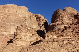 Vous avez envie de partir en vacances ? Escalade Wadi Rum Wadi Rum Vires Et Sommets Du Vertige Randonnee Du Vertige Jordanie Allibert Trekking