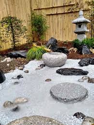 Aménager un petit appartement tout en longueur. Conception Et Realisation Paysagiste Jardin Japonais