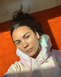 2021, year of the orange. x