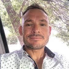 Raul Posada's Instagram, Twitter & Facebook